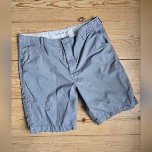 Old Navy Gray Straight Fit Shorts 38